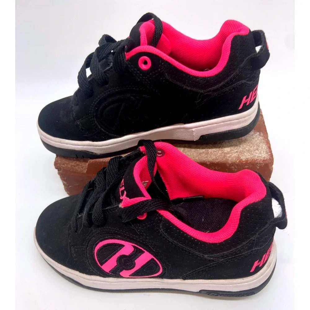 Heelys Kid's Black/ Hot Pink ‎ Low Top Roller Skate Sneakers with Wheels Size Y1